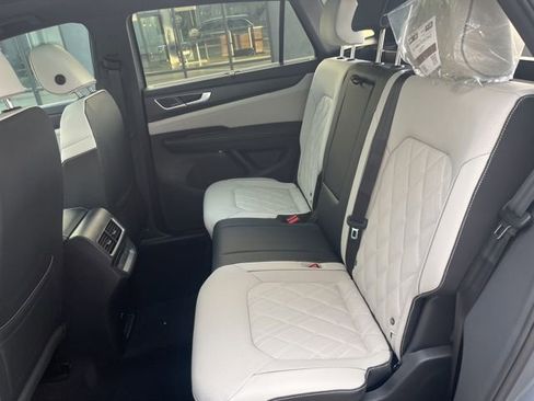 New 2026 Volkswagen Atlas Cross Sport SEL Premium R-Line AWD/4WD image 25