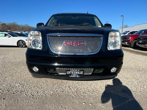 Used 2013 GMC Yukon XL Denali image 3