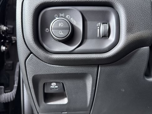 Used 2023 RAM 1500 Big Horn AWD/4WD image 27