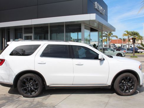 Used 2020 Dodge Durango SXT image 11