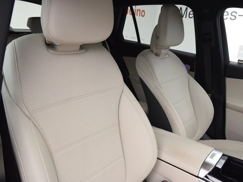 Certified 2024 Mercedes-Benz GLC 300 image 17