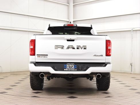 Used 2025 RAM 1500 Big Horn AWD/4WD image 7