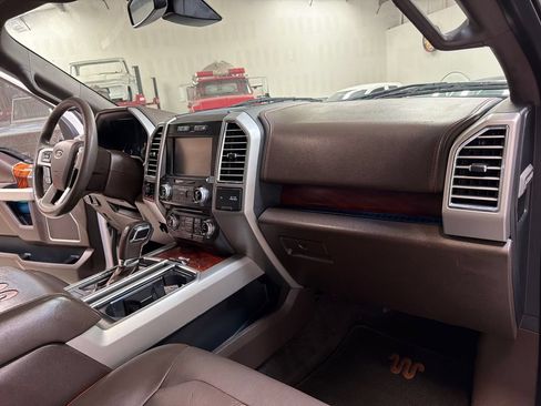 Used 2015 Ford F150 King Ranch w/ Equipment Group 601A Luxury AWD/4WD image 39
