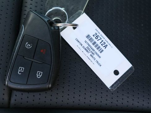 Certified 2024 GMC Canyon Denali AWD/4WD image 33