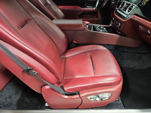 Used 2015 Rolls-Royce Wraith image 50
