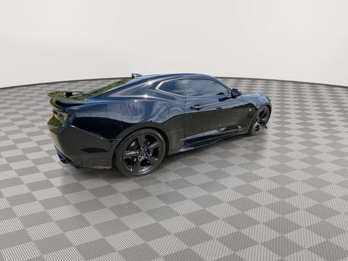 Used 2017 Chevrolet Camaro SS RWD image 8