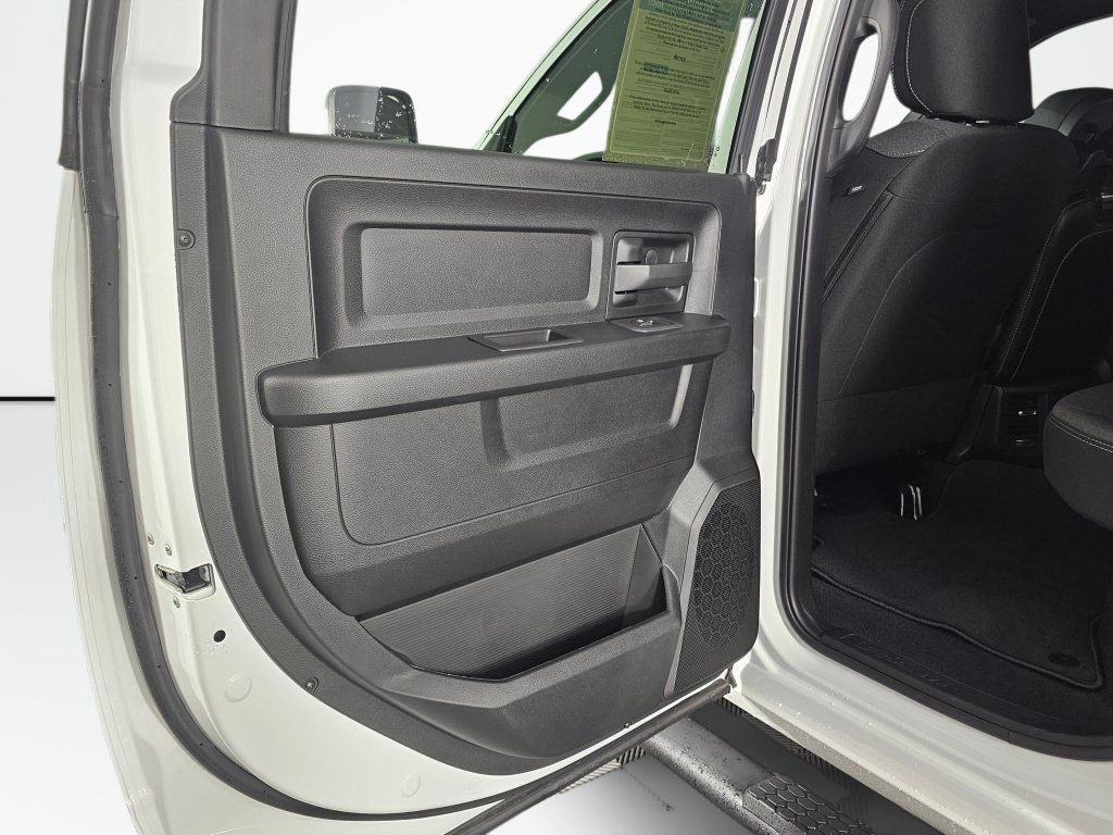 New 2026 RAM 3500 Tradesman AWD/4WD image 33