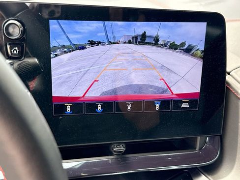 Used 2023 Chevrolet Corvette Stingray Premium Conv w/ Z51 Performance Package RWD image 24