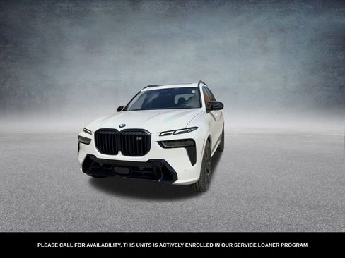 Used 2025 BMW X7 M60i image 7