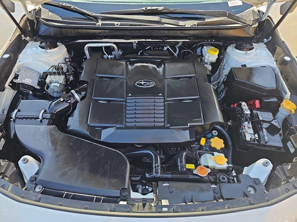 Used 2019 Subaru Outback 3.6R Limited AWD/4WD image 32