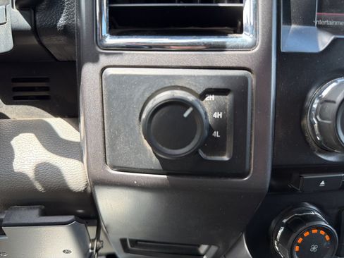 Used 2015 Ford F150 XLT w/ Equipment Group 302A Luxury AWD/4WD image 16