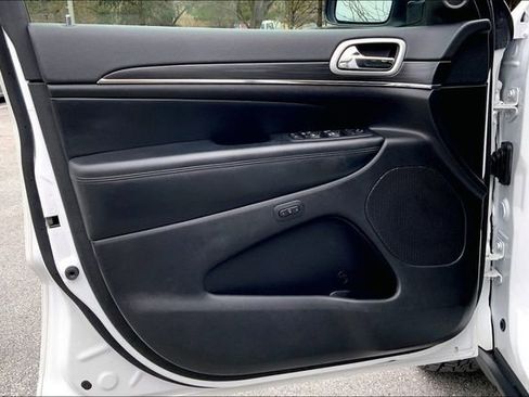 Used 2020 Jeep Grand Cherokee Limited w/ Trailer Tow Group IV image 21