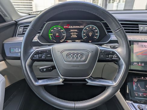 Used 2024 Audi Q8 e-tron Prestige w/ Prestige Package image 12