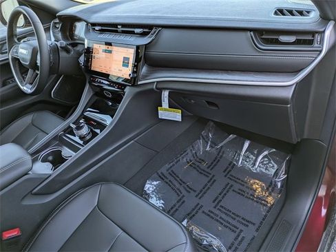 New 2026 Jeep Grand Cherokee Limited w/ Limited Altitude Package image 28