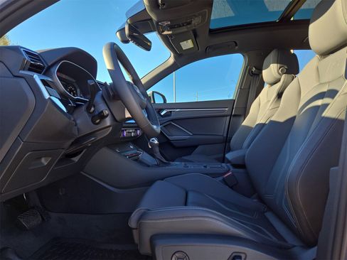 New 2025 Audi Q3 2.0T Premium image 16