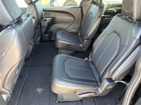 New 2025 Chrysler Voyager LX image 20