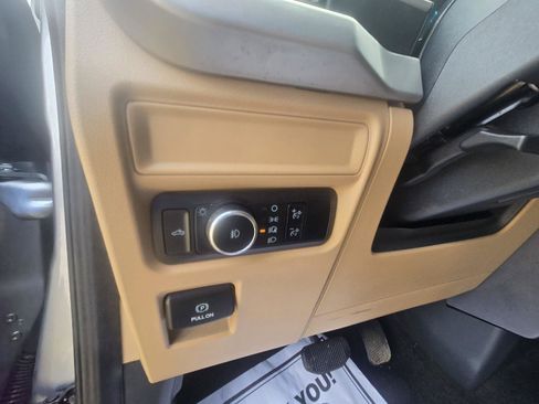Used 2023 Ford F150 XLT RWD image 14
