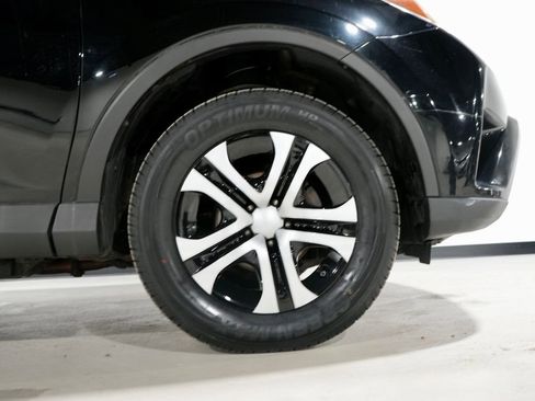 Used 2017 Toyota RAV4 LE image 31