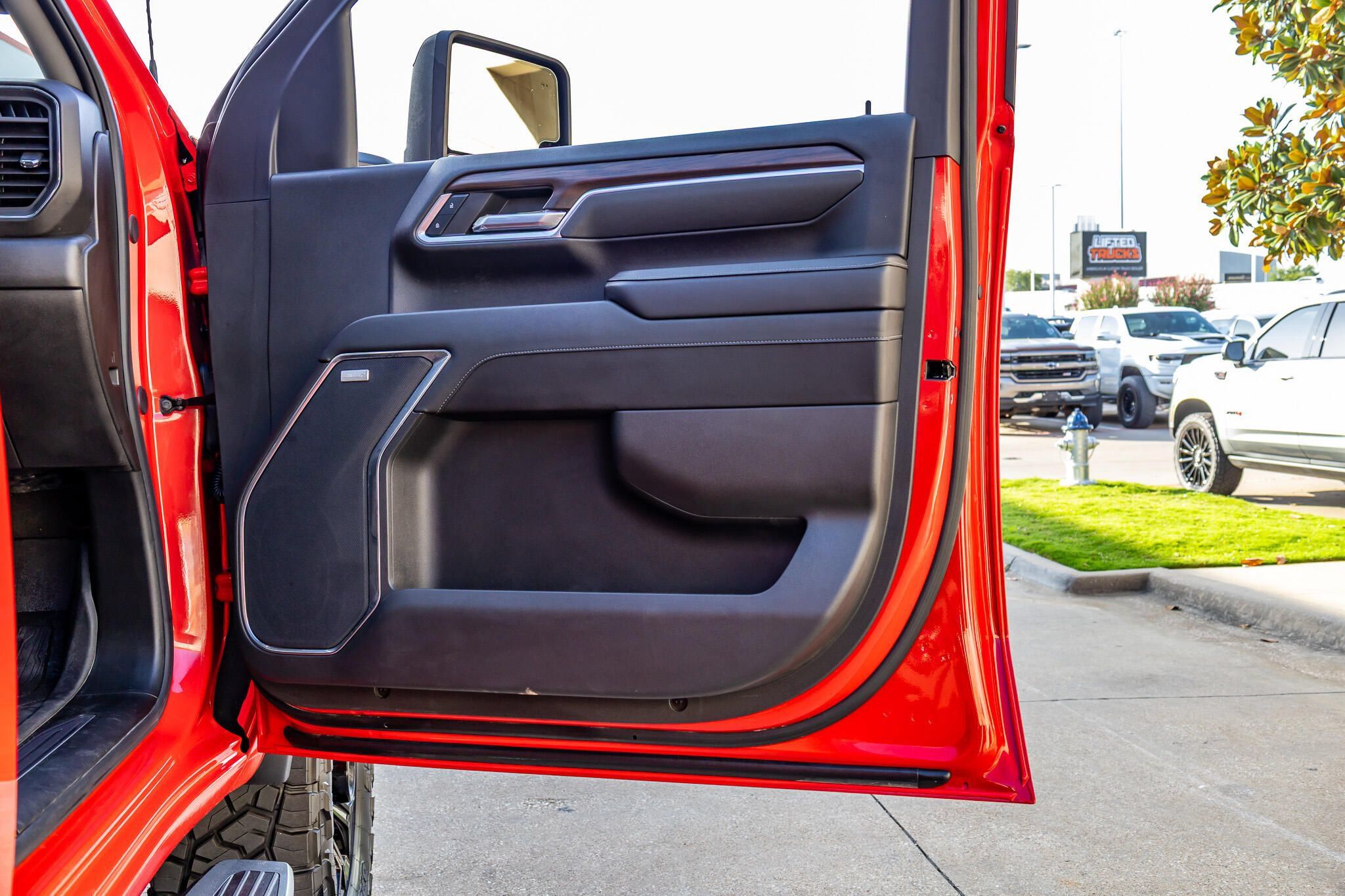 Used 2024 GMC Sierra 2500 SLT w/ Texas SLT Premium Package AWD/4WD image 37