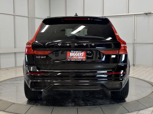 Used 2023 Volvo XC60 T8 Ultimate w/ Protection Package Premier image 7