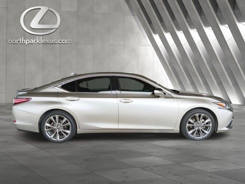Used 2019 Lexus ES 350 F Sport w/ Accessory Package 2 FWD image 4