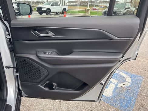 New 2026 Jeep Grand Cherokee L Laredo image 43