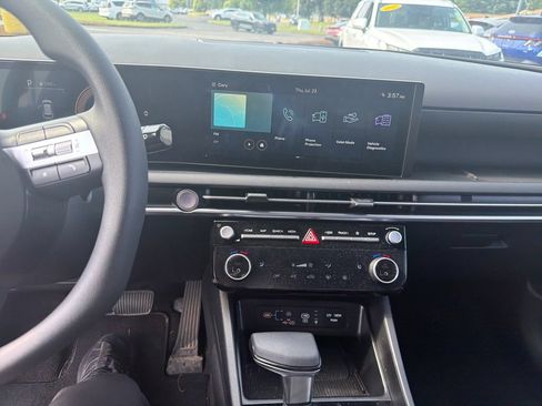Certified 2025 Hyundai Tucson SEL AWD/4WD image 17