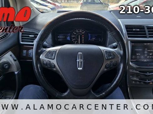 Used 2013 Lincoln MKX FWD image 38