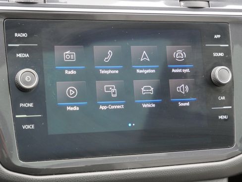 Certified 2021 Volkswagen Tiguan SE R-Line image 22