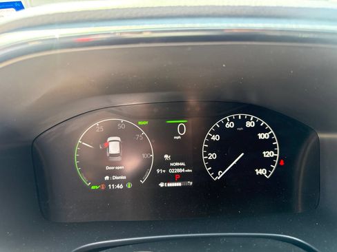 Used 2025 Honda CR-V Sport image 16