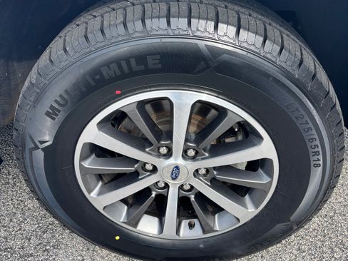 Used 2020 Ford Expedition XLT w/ Equipment Group 201A image 9