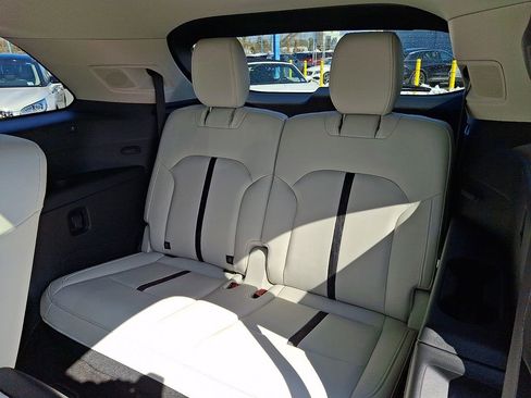 Used 2024 MAZDA CX-90 3.3 Turbo S w/ Premium Plus image 12