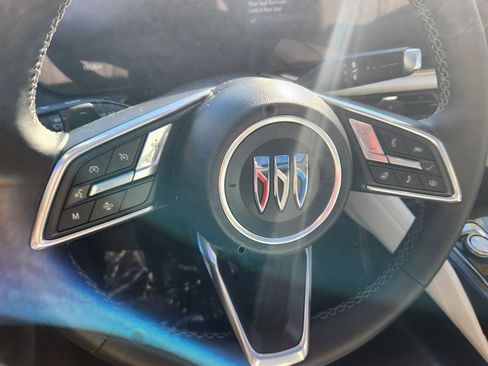 Used 2025 Buick Envision Avenir image 20