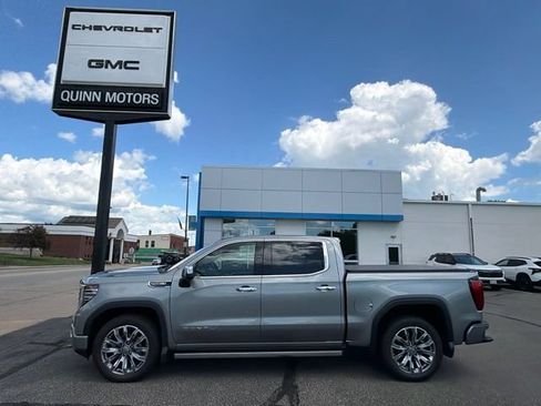 Used 2024 GMC Sierra 1500 Denali AWD/4WD image 2