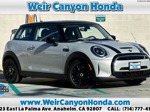 Used 2023 MINI Cooper SE image 1