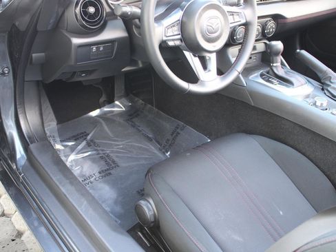 Used 2016 MAZDA MX-5 Miata Club image 35