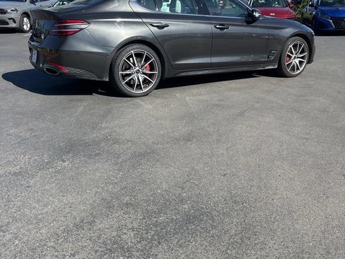 Used 2025 Genesis G70 2.5T RWD image 6