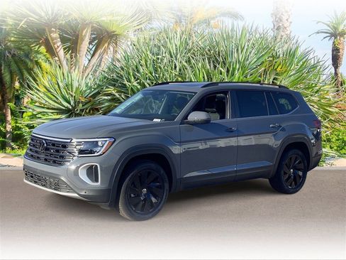 New 2026 Volkswagen Atlas SE image 1