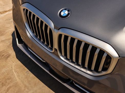 Used 2026 BMW X5 sDrive40i w/ Premium Package RWD image 10