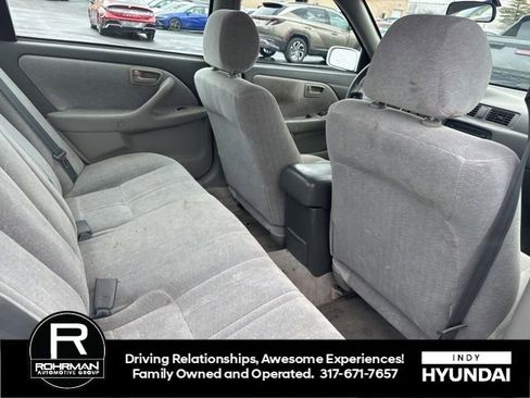 Used 1997 Toyota Camry LE image 10