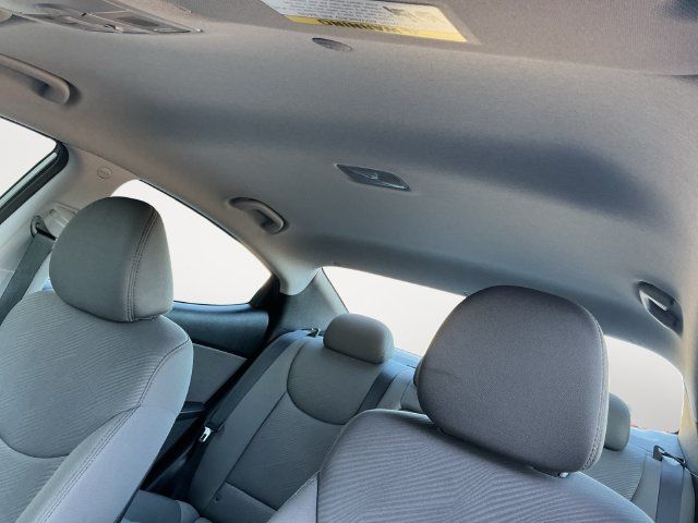 Used 2012 Hyundai Elantra GLS w/ Preferred Pkg 3 FWD image 12