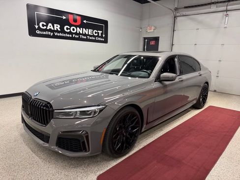 Used 2020 BMW 750i xDrive w/ Luxury Rear Seating Package AWD/4WD image 2