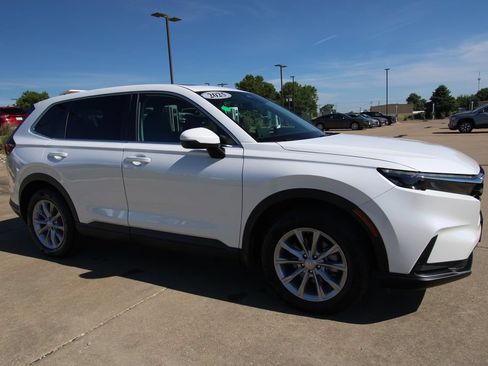 Used 2025 Honda CR-V EX image 3