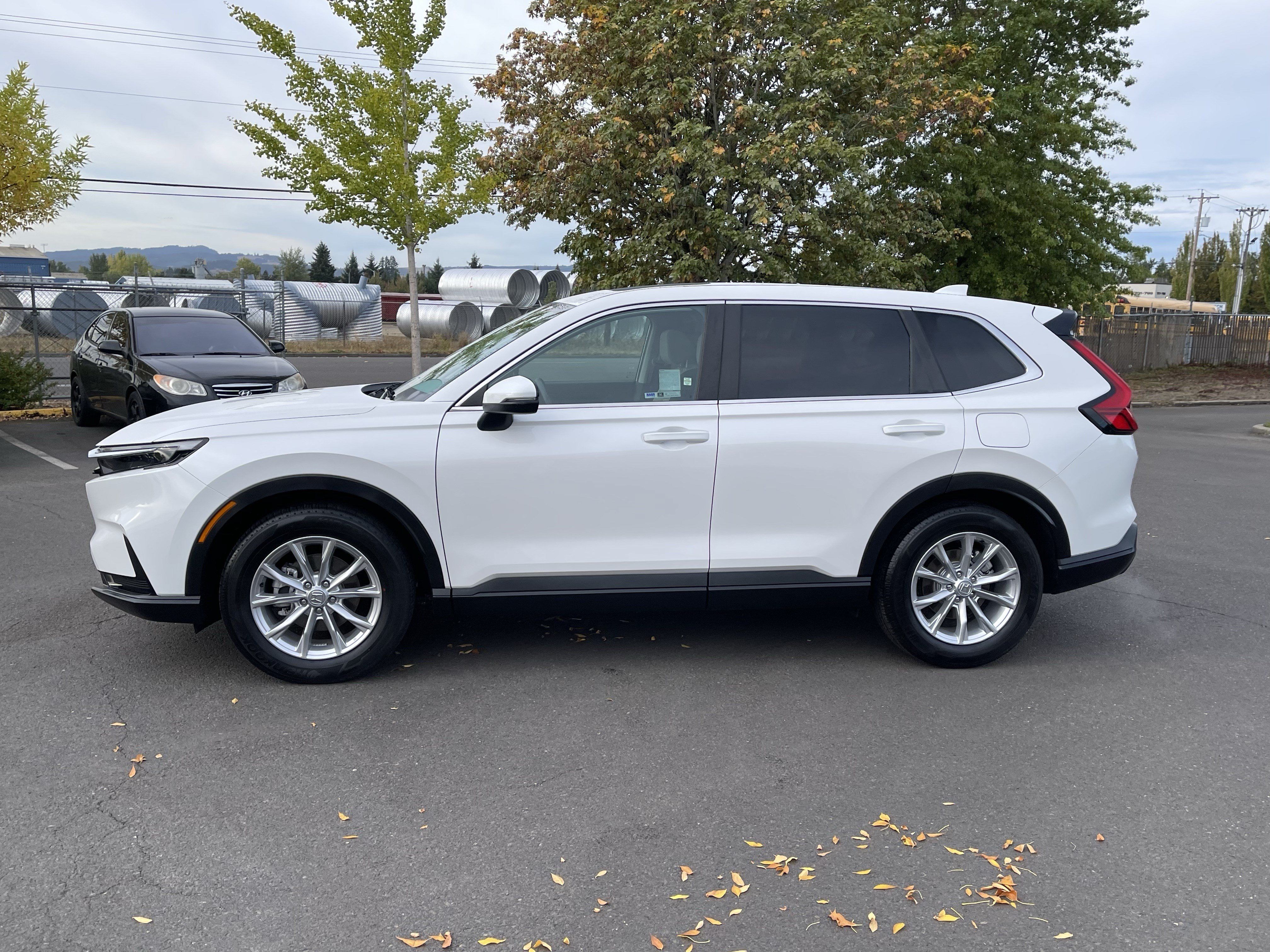 Used 2024 Honda CR-V EX image 2