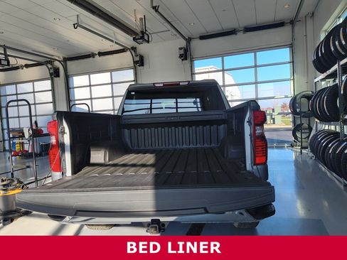 Used 2025 Chevrolet Silverado 1500 LT image 7