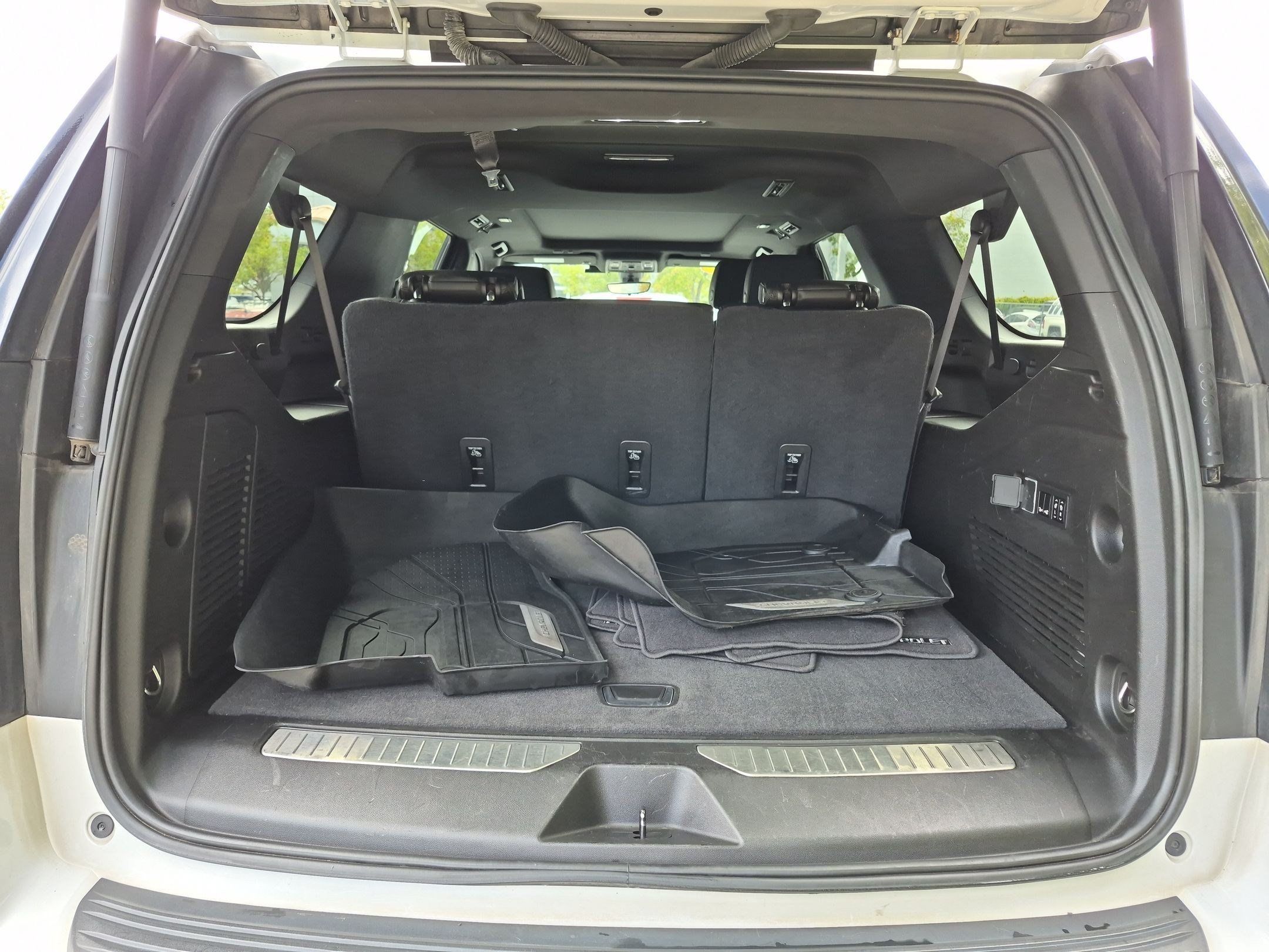 Certified 2021 Chevrolet Suburban High Country w/ Premium Package AWD/4WD image 33