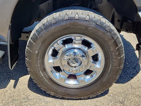 Used 2015 Ford F250 Lariat w/ Lariat Ultimate Package AWD/4WD image 8