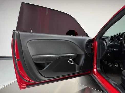 Used 2016 Dodge Challenger R/T RWD image 14