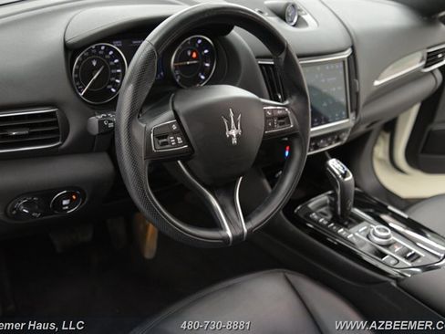 Used 2022 Maserati Levante Modena AWD/4WD image 16