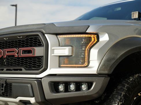 Used 2018 Ford F150 Raptor image 8